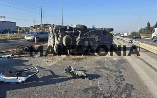 Θεσσαλονίκη: Σφοδρή σύγκρουση δύο οχημάτων στο Δερβένι - Ένας νεκρός και ένας τραυματίας (βίντεο)