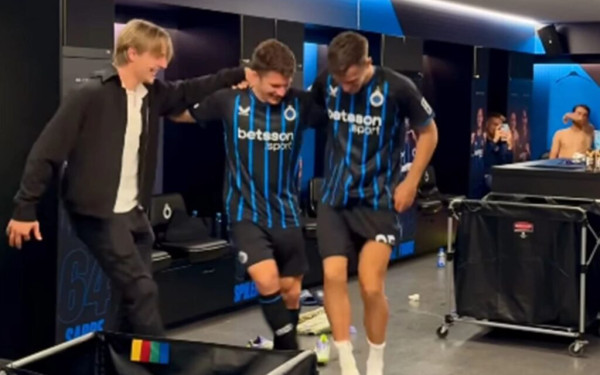 Champions League: Ο Τζόλης γιόρτασε την πρόκριση της Κλαμπ Μπριζ με… συρτάκι (βίντεο) Champions League: Ο Τζόλης γιόρτασε την πρόκριση της Κλαμπ Μπριζ με… συρτάκι (βίντεο)