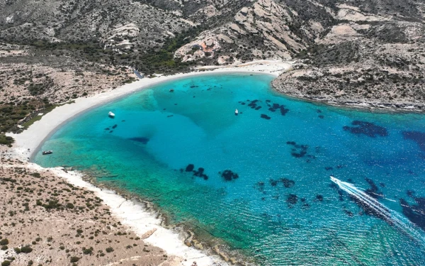 Αρχαιολογικός χώρος κηρύχθηκε ολόκληρη η νήσος Πολύαιγος