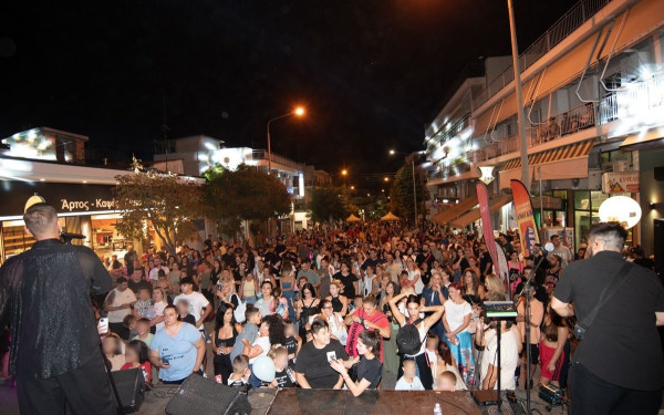 Δήμος Παύλου Μελά: Πλήθος κόσμου πλημμύρισε τους δρόμους για το 1ο Polichni Street Festival - Δείτε φωτογραφίες