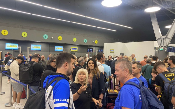 Θεσσαλονίκη: Ξεσηκωμός και στην Βόρεια Ελλάδα για την εθνική μπάσκετ - Με γαλανόλευκη καρδιά για τη Ρίγα (βίντεο)