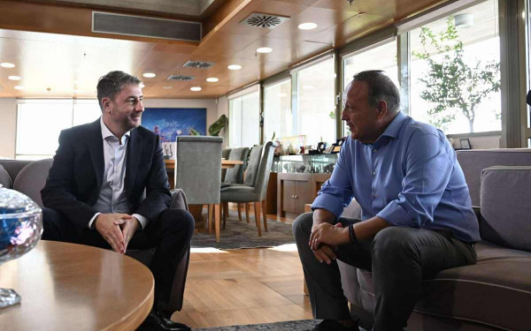 Σχολική στέγη και προβλήματα στην Παιδεία στο επίκεντρο της συνάντησης Ανδρουλάκη- Αγγελούδη