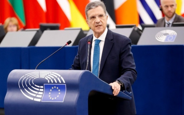 Ο Γ. Αυτιάς παρουσίασε στο Στρασβούργο έκθεση 12 σημείων για την αντιμετώπιση της στεγαστικής κρίσης