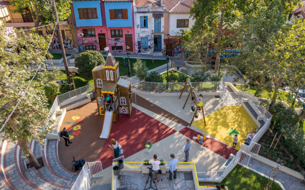 Θεσσαλονίκη: Νέα παιδική χαρά εγκαινιάστηκε στην Άνω Πόλη