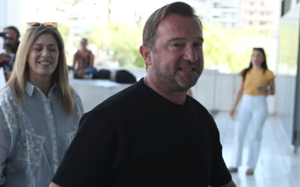 Σύγκρουση Άδωνι Γεωργιάδη - Νίκου Πλακιά για το Τέμπη με φόντο το σιδηροδρομικό δυστύχημα στην Ισπανία