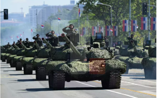 Σερβία: πραγματοποιήθηκε η πρώτη στρατιωτική παρ΄έλαση μετά από έντεκα χρόνια