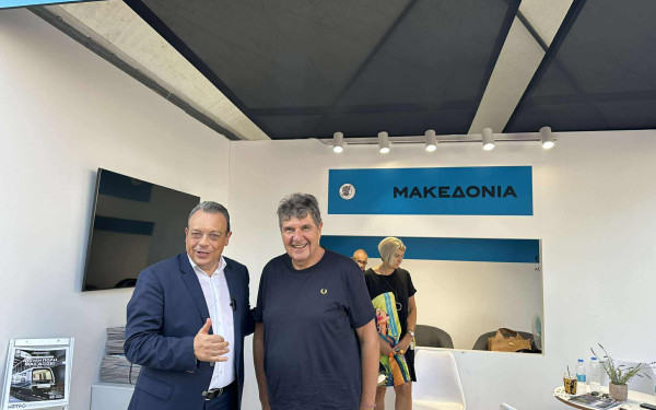 89η ΔΕΘ: O Σωκράτης Φάμελλος στο περίπτερο της Εφημερίδας «Μακεδονία» και του emakedonia.gr
