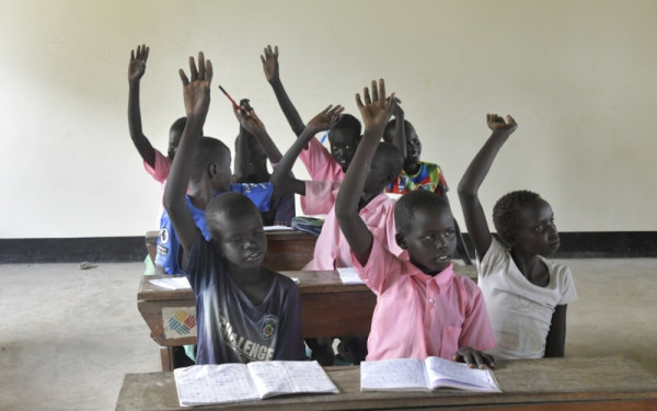 Σουδάν: Μολύβια σιωπηλά, θρανία άδεια - Πάνω από το 75% των παιδιών δεν πάει σχολείο