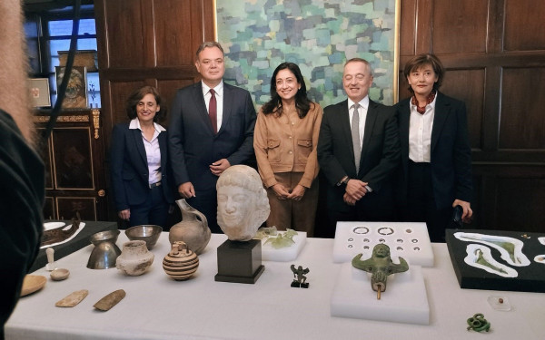 Στην Ελλάδα επιστρέφουν 29 αρχαιότητες από τη Νέα Υόρκη