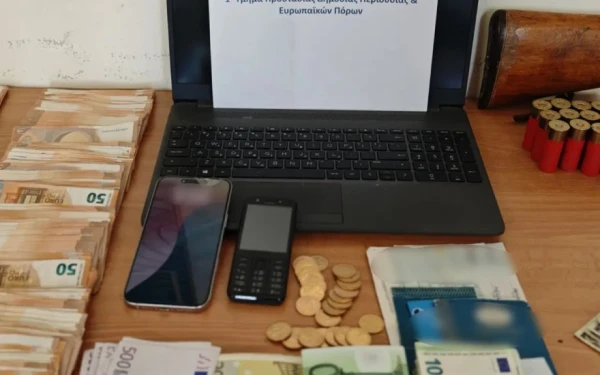 Κύκλωμα μεγάλης απάτης με επιστροφές ΦΠΑ: Οι εικονικές εταιρείες και οι πάκοι με 50ρικα σε σακούλες (βίντεο)