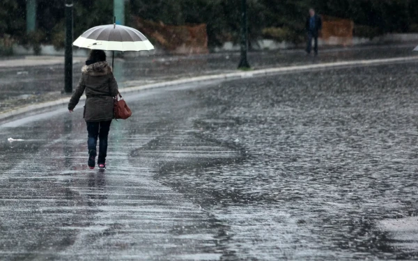 Μήνυμα του 112 για ισχυρές βροχές και καταιγίδες σε νησιά Ιονίου, Αχαΐα, Μεσσηνία και Ηλεία