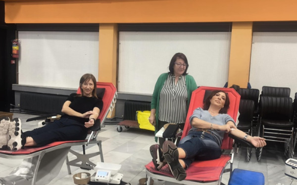 Θεσσαλονίκη: Μεγάλη συμμετοχή στην 32η Εθελοντική Αιμοδοσία του Δήμου Καλαμαριάς – Συγκεντρώθηκαν 33 φιάλες αίματος