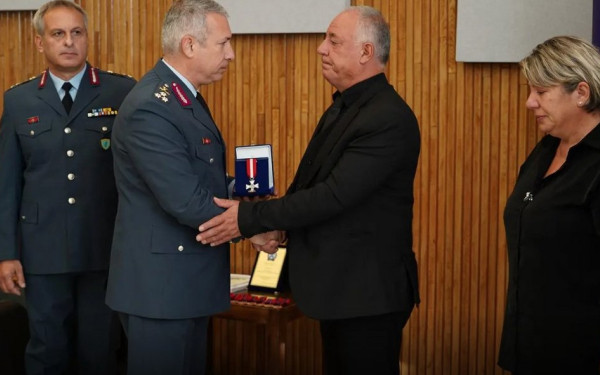 ΕΛΑΣ: Απονομή «Αστυνομικού Αριστείου Ανδραγαθίας» στον Γ. Λυγγερίδη και «Αστυνομικού Σταυρού» σε 17 αστυνομικούς