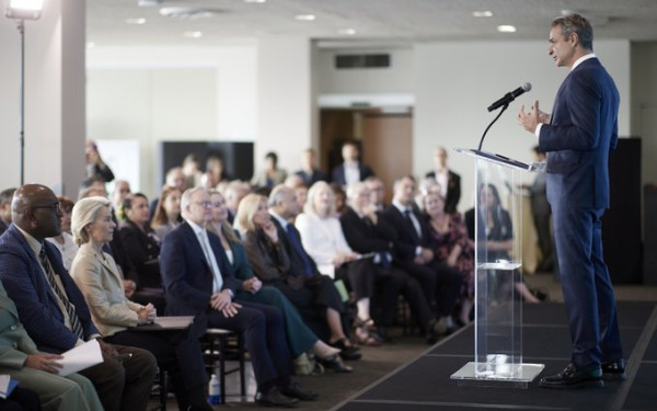 Συνάντηση Μητσοτάκη με τον μεταβατικό πρόεδρο της Συρίας και τον Michael Kratsios