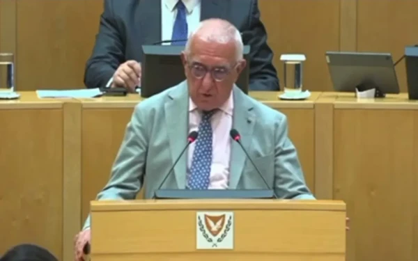 Νικήτας Κακλαμάνης στην Κύπρο: Τα δάκρυα του για τα Φυλακισμένα Μνήματα (βίντεο)