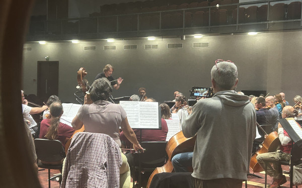 Στην Εσθονία με την ΚΟΘ: Πραγματοποιήθηκε ως αργά χθες το βράδυ η πρώτη πρόβα της ορχήστρας στο Μέγαρο Μουσικής του Πάρνου