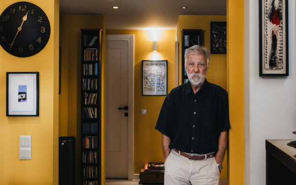 Το Γαλλικό Ινστιτούτο Θεσσαλονίκης φιλοξενεί την έκθεση του Άρι Γεωργίου «Résonances - ΑΝΑΣΥΝγΡΑΦΕΣ και Υλικότητες 1982-2025»