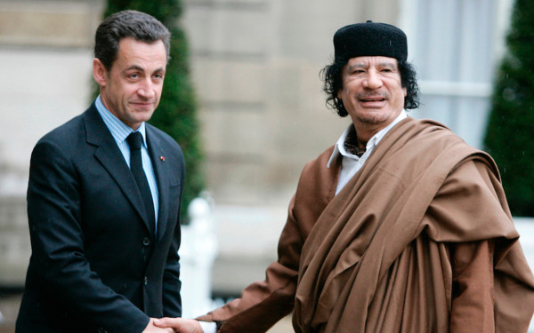 Ένοχος ο Σαρκοζί για παράνομο χρηματισμό από τον Καντάφι