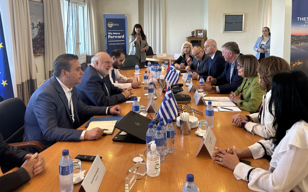 Λιμάνι Θεσσαλονίκης: Bάζει πλώρη για Βοϊβοντίνα, πατάει γκάζι για την επέκταση του έκτου προβλήτα Λιμάνι Θεσσαλονίκης: Bάζει πλώρη για Βοϊβοντίνα, πατάει γκάζι για την επέκταση του έκτου προβλήτα