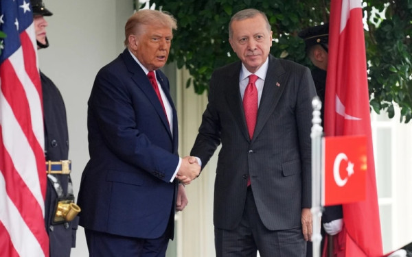 Τραμπ: Μπορούμε εύκολα να κάνουμε συμφωνία για τα F-35, αλλά ο Ερντογάν πρέπει πρώτα να κάνει κάτι για εμάς (βίντεο)