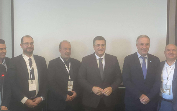 Απ. Τζιτζικώστας: Success story που εμπνέει η Θεσσαλονίκη - Πιο βιώσιμες μεταφορές με την Τεχνητή Νοημοσύνη Απ. Τζιτζικώστας: Success story που εμπνέει η Θεσσαλονίκη - Πιο βιώσιμες μεταφορές με την Τεχνητή Νοημοσύνη