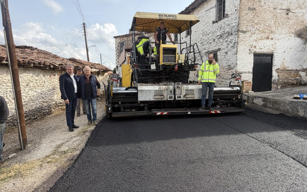 Χαλκιδική: Συνεχίζονται οι ασφαλτοστρώσεις σε χωριά του Δήμου Πολυγύρου - Δείτε φωτογραφίες