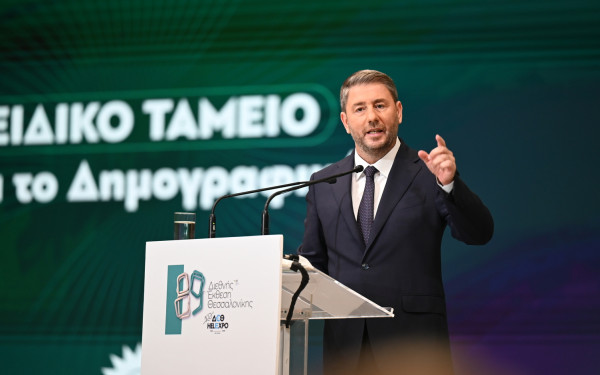 Το branding Ανδρουλάκη ως απάντηση στο... rebranding Τσίπρα