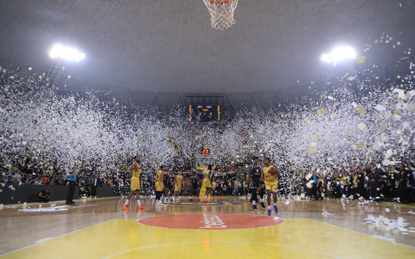 Μπάσκετ: Κίνηση αθλητικού μεγαλείου από την ΚΑΕ Άρης Μπάσκετ: Κίνηση αθλητικού μεγαλείου από την ΚΑΕ Άρης