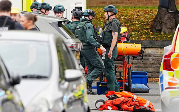 Η εβραϊκή κοινότητα τιμά τα θύματα της 7ης Οκτωβρίου 2023 και της επίθεσης στη συναγωγή του Μάντσεστερ