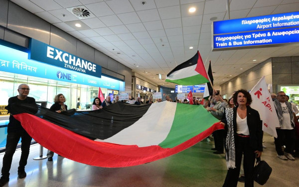 Global Sumud Flotilla: Προσγειώθηκε στο «Ελ. Βενιζέλος» το αεροπλάνο με τους 27 Έλληνες ακτιβιστές