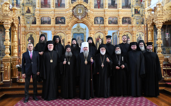Άγιον Όρος: Στη Σκήτη του Προφήτη Ηλία ο μητροπολίτης Κιέβου κ. Επιφάνιος