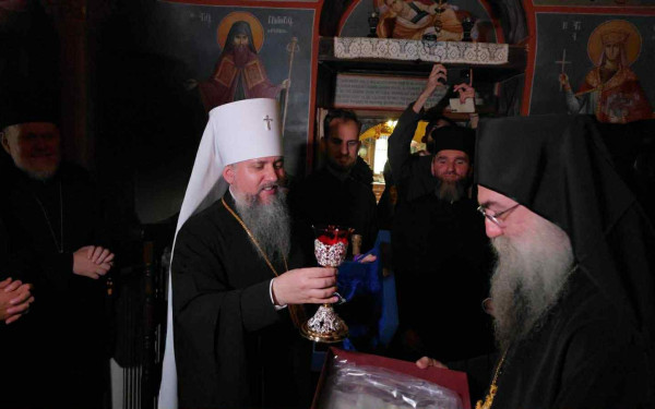 Στο Άγιο Όρος ο Μητροπολίτης Κιέβου Επιφάνιος - Επισκέφθηκε την Ι. Μ. Εσφιγμένου, δείτε φωτογραφίες