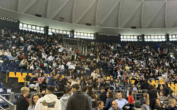 ΑΠΘ: Αγγελούδης - Αναστασιάδης υποδέχτηκαν τους πρωτοετείς σε μία μεγάλη γιορτή στο Παλέ