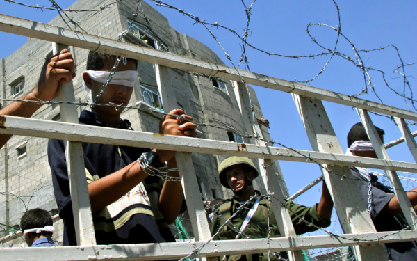 Συμφωνία Ισραήλ - Χαμάς για τη Γάζα: Αντίστροφα μετρά ο χρόνος για την παράδοση των ομήρων - Τι ώρα θα αρχίσει