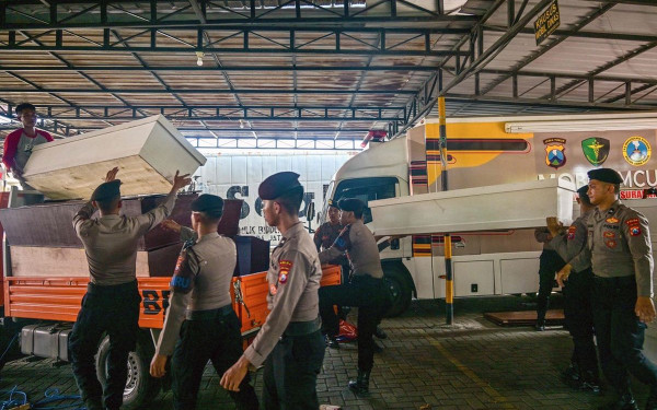 Ινδονησία: Στους 37 οι νεκροί από την κατάρρευση του οικοτροφείου στο νησί Ιάβα (βίντεο)