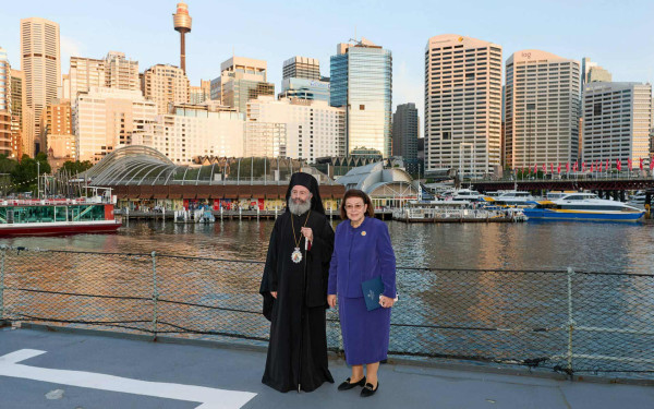 Λ. Μενδώνη από Αυστραλία: «Οι Έλληνες μετανάστες όχι μόνο επιβίωσαν αλλά διέπρεψαν διατηρώντας ζωντανές τις αξίες τους»