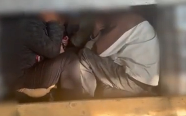 Θεσσαλονίκη: Στα χέρια της Αστυνομίας 47χρονος που μετέφερε παράνομα 10 Κινέζοι στην καρότσα φορτηγού (βίντεο)