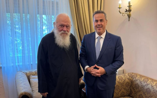 O Υπουργός Περιβάλλοντος και Ενέργειας Σ. Παπασταύρου συναντήθηκε με τον αρχιεπίσκοπο Ιερώνυμο