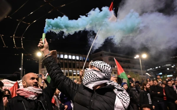 Επεισόδια έξω από την πρεσβεία του Ισραήλ στην Αθήνα - Δείτε φωτογραφίες