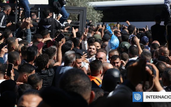 Γάζα: Έκρηξη χαράς στη Ραμάλα με την επιστροφή Παλαιστινίων ομήρων (βίντεο)