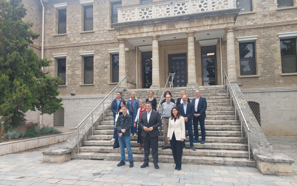 Θεσσαλονίκη: Επίσκεψη Τζιτζικώστα στην Αμερικανική Γεωργική Σχολή