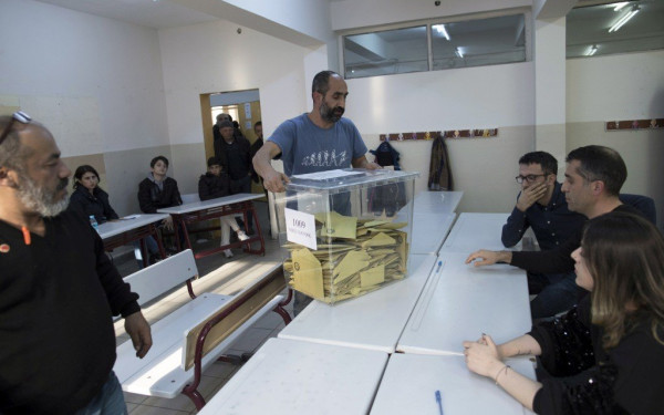 Τουρκία: Εκλογικοί αξιωματούχοι κατηγορούνται ότι είχαν σχέσεις με "τρομοκρατική οργάνωση" 