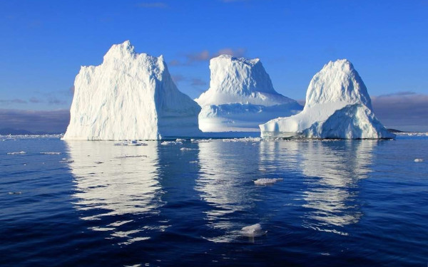 Ο Τραμπ στέλνει πλωτό νοσοκομείο στη Γροιλανδία