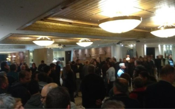 Ξύλο στο συνέδριο της ΓΣΕΕ