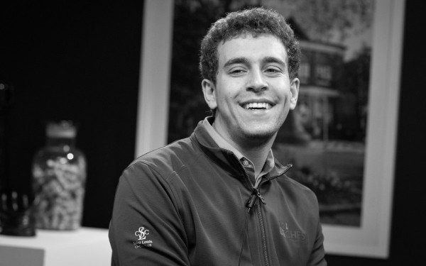 Πέθανε ξαφνικά στα 29 του ο Αμερικανός γκραν μετρ του σκακιού Ντάνιελ Ναροντίτσκι