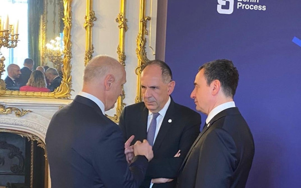 Γ. Γεραπετρίτης: Συναντήθηκε με τον πρωθυπουργό της Β.Μακεδονίας Χρ. Μίτσκοσκι Γ. Γεραπετρίτης: Συναντήθηκε με τον πρωθυπουργό της Β.Μακεδονίας Χρ. Μίτσκοσκι