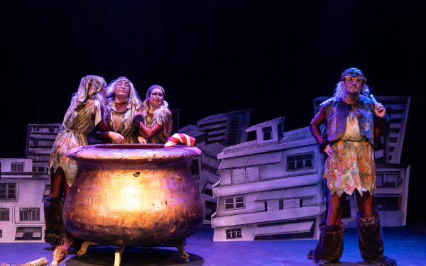 Θεσσαλονίκη: «Η αγέλαστη πολιτεία και οι καλικάντζαροι» στο Θέατρο Σοφούλη Θεσσαλονίκη: «Η αγέλαστη πολιτεία και οι καλικάντζαροι» στο Θέατρο Σοφούλη