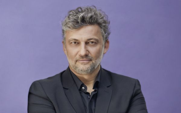 Ο σούπερ σταρ των τενόρων Jonas Kaufmann έρχεται στο Μέγαρο Μουσικής Θεσσαλονίκης Ο σούπερ σταρ των τενόρων Jonas Kaufmann έρχεται στο Μέγαρο Μουσικής Θεσσαλονίκης