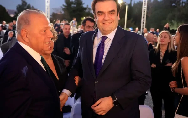 Μητσοτάκης για εκλογή Πιερρακάκη στην θέση του προέδρου του Eurogroup: «Ημέρα υπερηφάνειας για την Ελλάδα» - Τα συγχαρητήρια του πολιτικού κόσμου