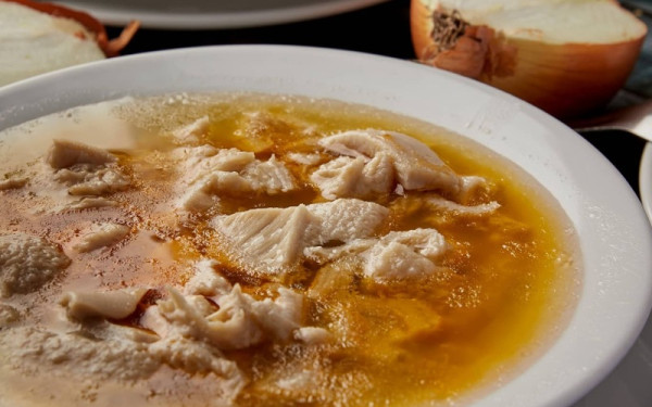 Παγκόσμια Ημέρα Πατσά: Το πιάτο που είτε λατρεύεις, είτε μισείς